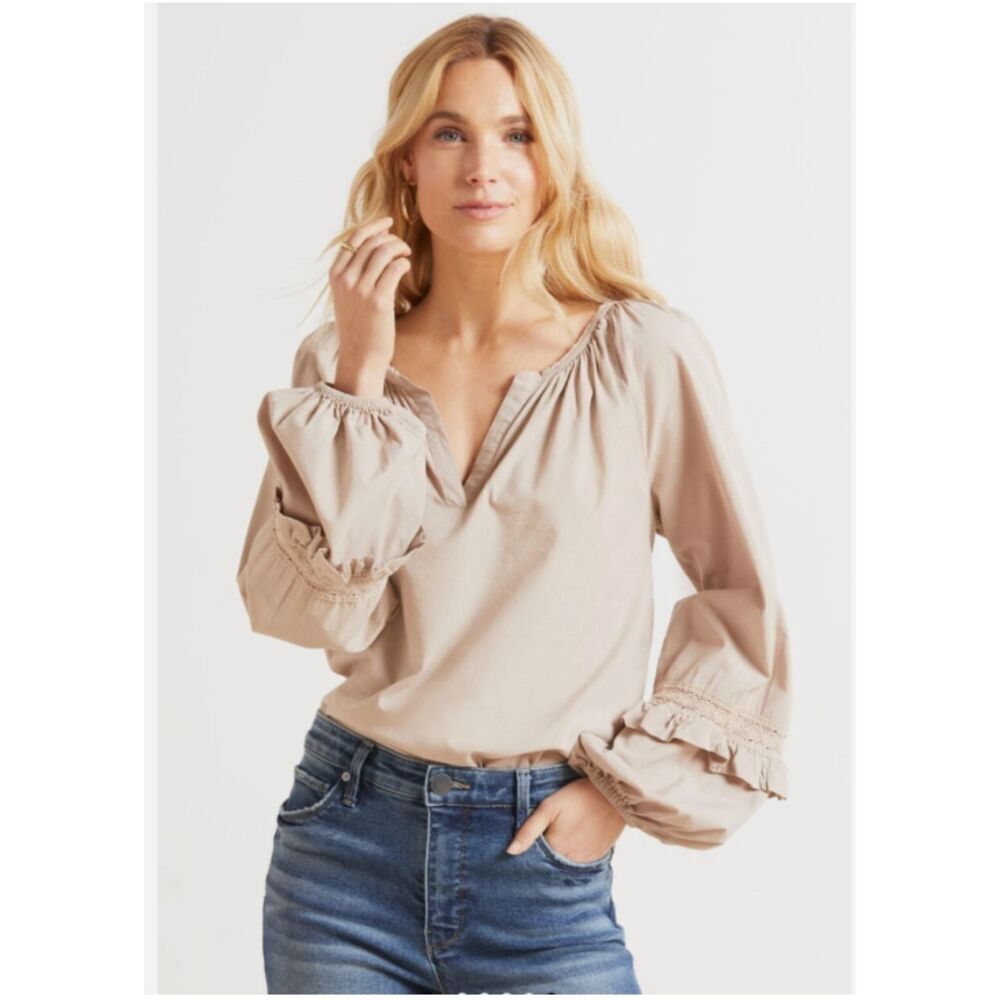 Evereve Elli Poplin Top Sandstone Beige Balloon Sleeve Peasant Cottage Blouse M